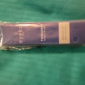 Eyeko Blue Tweezers with Angled Tip